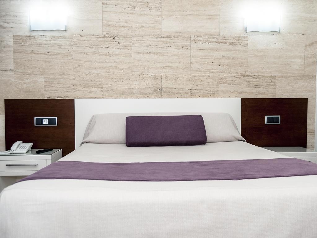Escuderos Hotel Cruz Argamasilla de Calatrava Номер фото