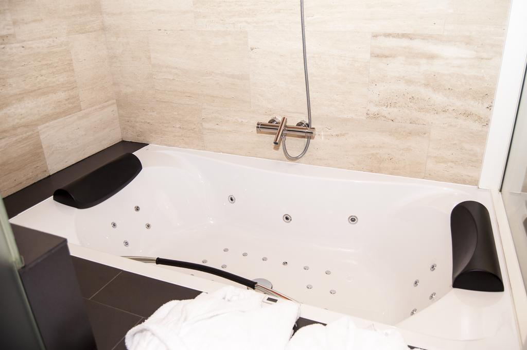 Escuderos Hotel Cruz Argamasilla de Calatrava Номер фото
